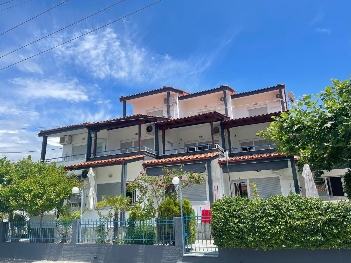 Artemis Hotel Apartments Keramotí Exterior foto